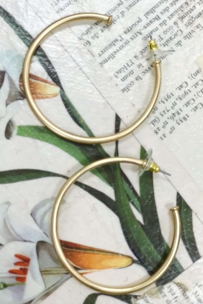 Hoop Earrings in Matte Gold