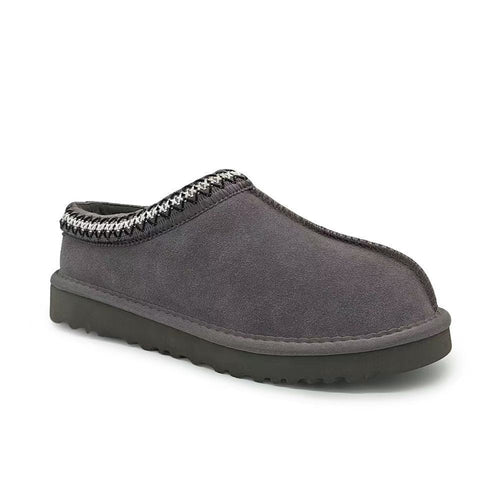 Furry Slip-On Woman Clogs - Fuzzy, Cozy, Open-Back Snow Boots.