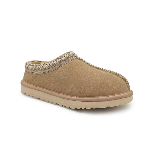 Furry Slip-On Woman Clogs - Fuzzy, Cozy, Open-Back Snow Boots.