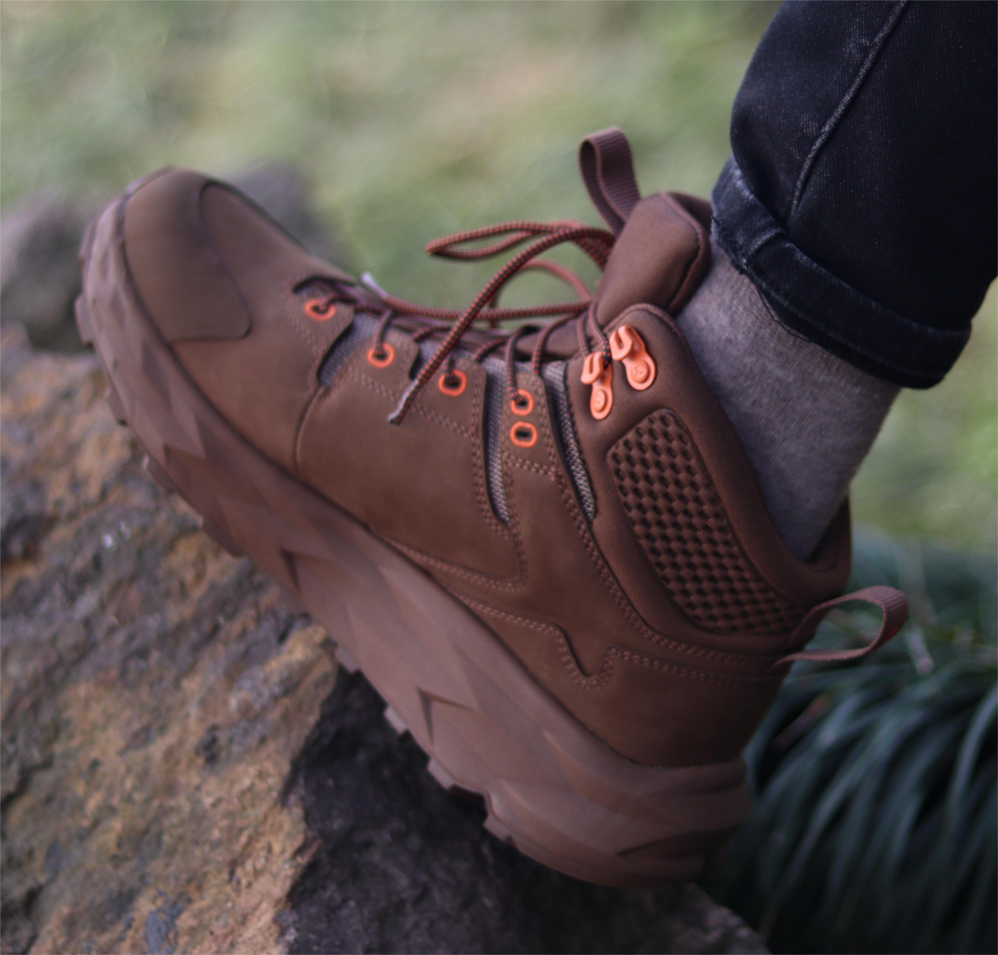 ROCKROOSTER Farmington Brown 6 Inch Waterproof Hiking Boots